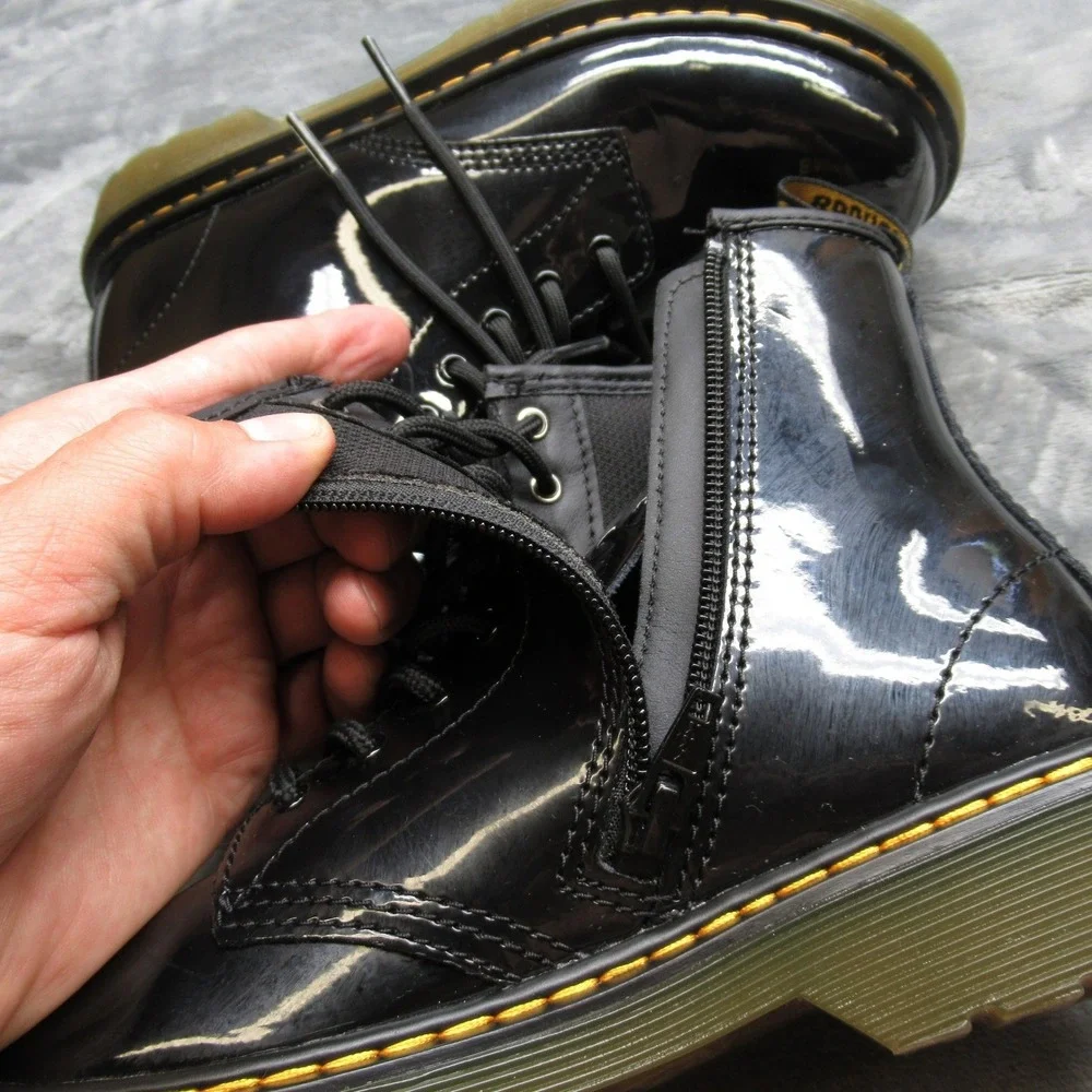 Dr. Martens Boots Unisex Youth 4M 5W BLK Leather Zip Lace Up Round Toe Ankle NWD